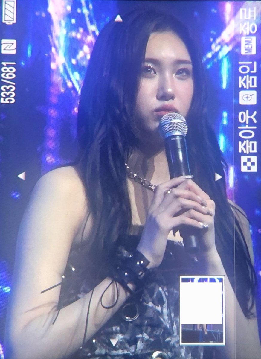 𝑅𝑎𝑑𝑖𝑎𝑛𝑡, 𝑌𝑅. tweet media