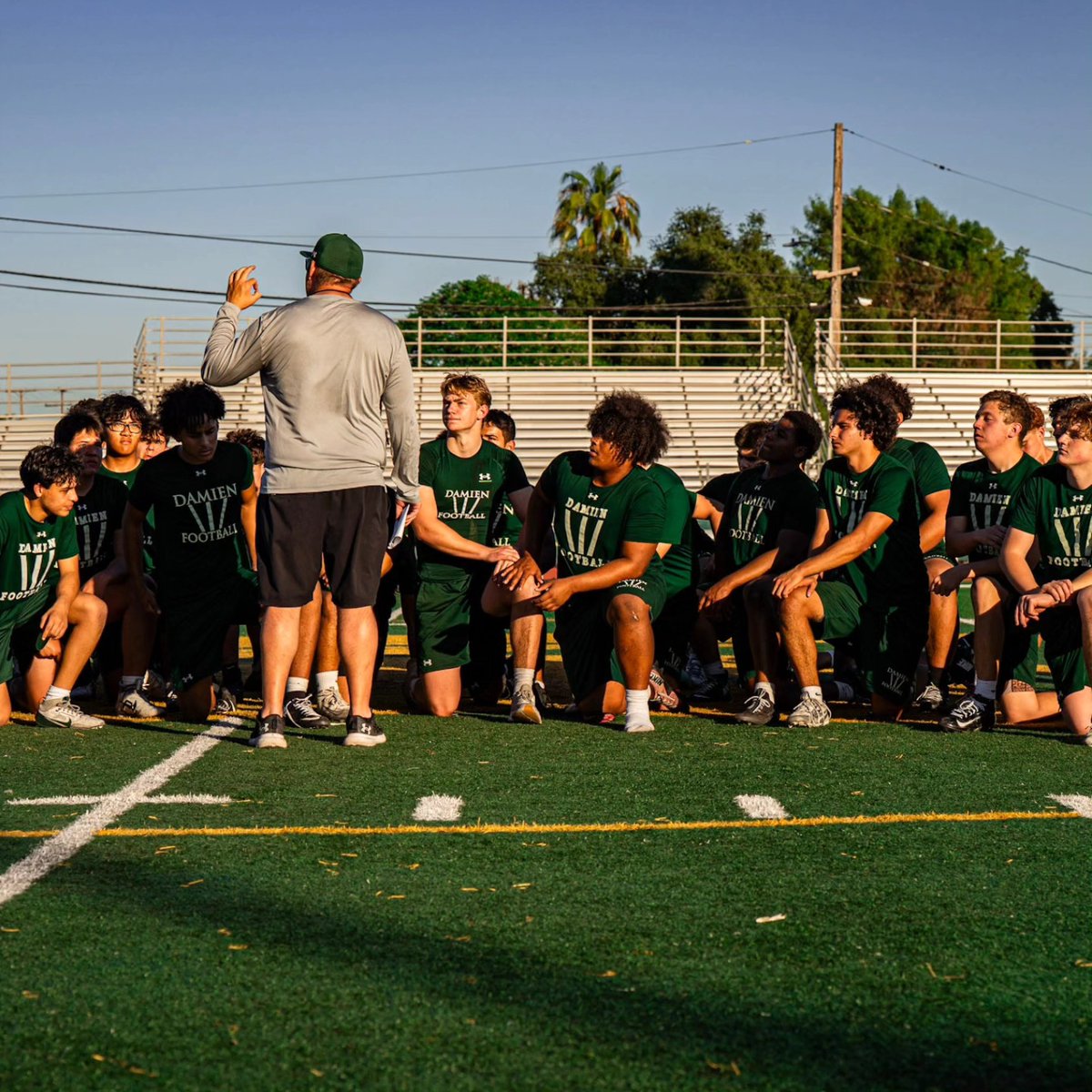 James Escarcega 📈🏈🏀⚾️🥎 🤼🤽🏽‍♂️🏊🏼‍♀️🏌🏻⚽️ tweet media