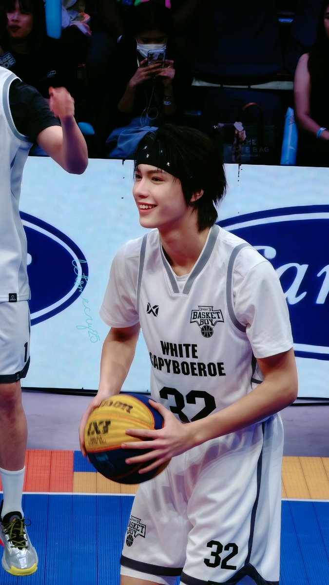 letsmecry25's tweet photo. 2026/03/01
ชู๊ตตตตต ~ 🏀 
ตี๋มีความสุข มี๊ก็มีความสุขไปด้วย
ดีใจที่ไปงานนี้

#唐奥玛 #OmarTang #NexT1DE #TangOmar #NexT1DE_OMAR /⁠ᐠ⁠｡⁠ꞈ⁠｡⁠ᐟ⁠\
#O2basketboymatch5
#LforTomar https://t.co/3UTKabCP81