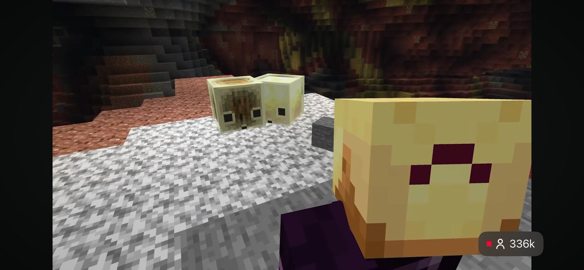 CreeperHost 🕹 tweet media