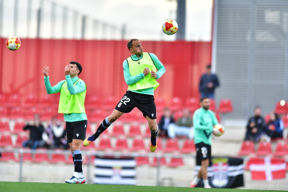 FCCartagena_efs's tweet photo. ⚽️💪Al lío 
#VamosCartagena https://t.co/aMezGAwNlu