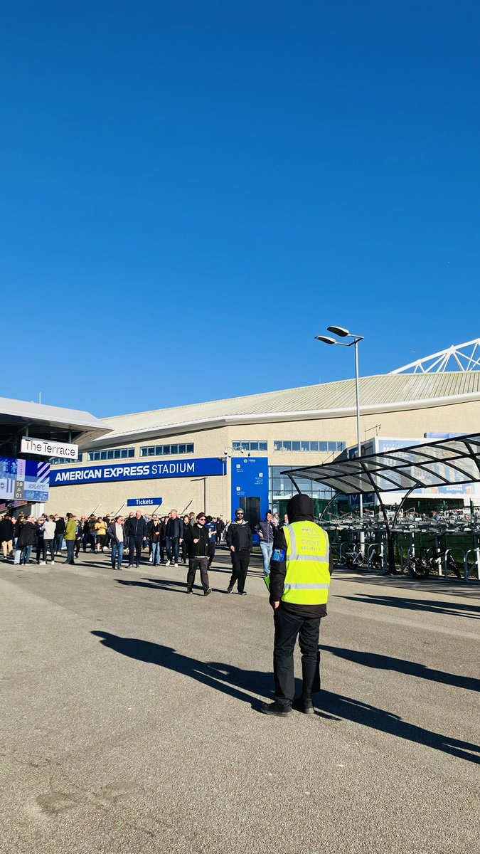 やしん tweet media