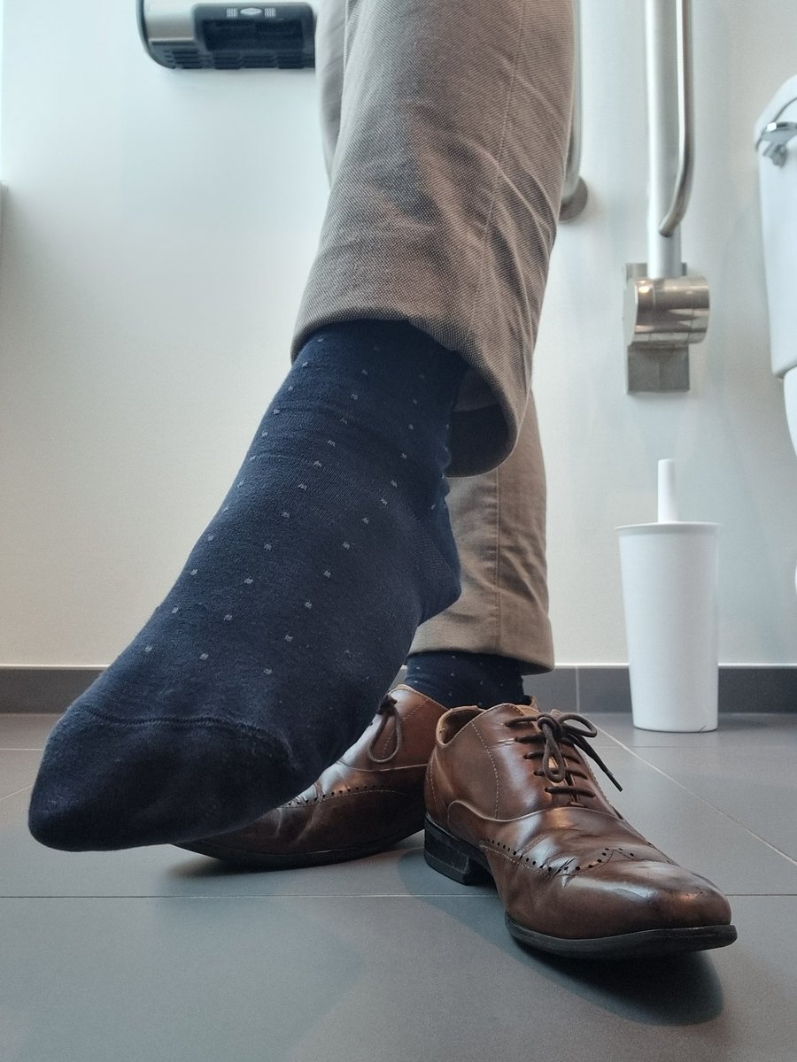 Suitsocks08 tweet media