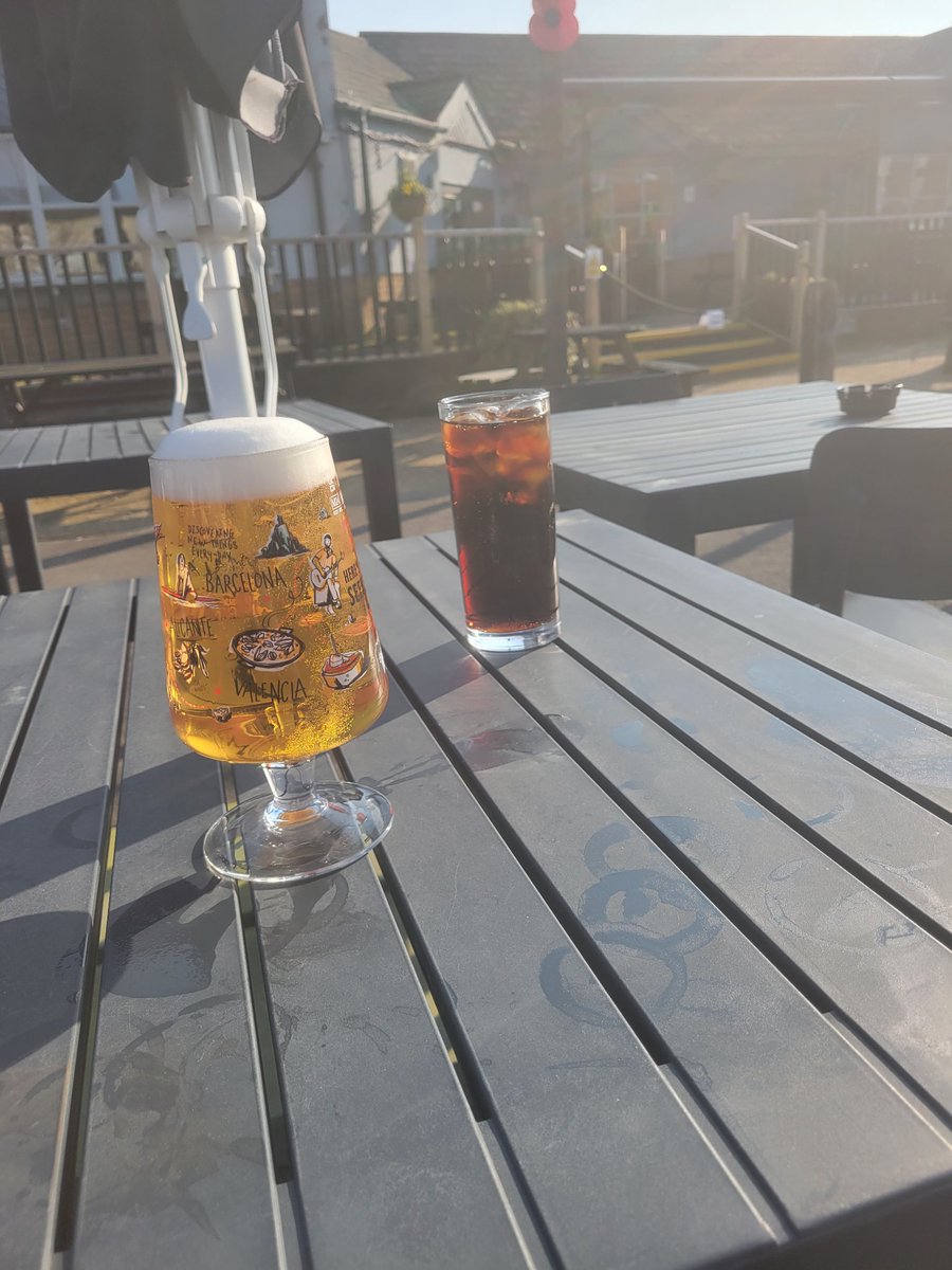 MetChasers🏴 tweet media