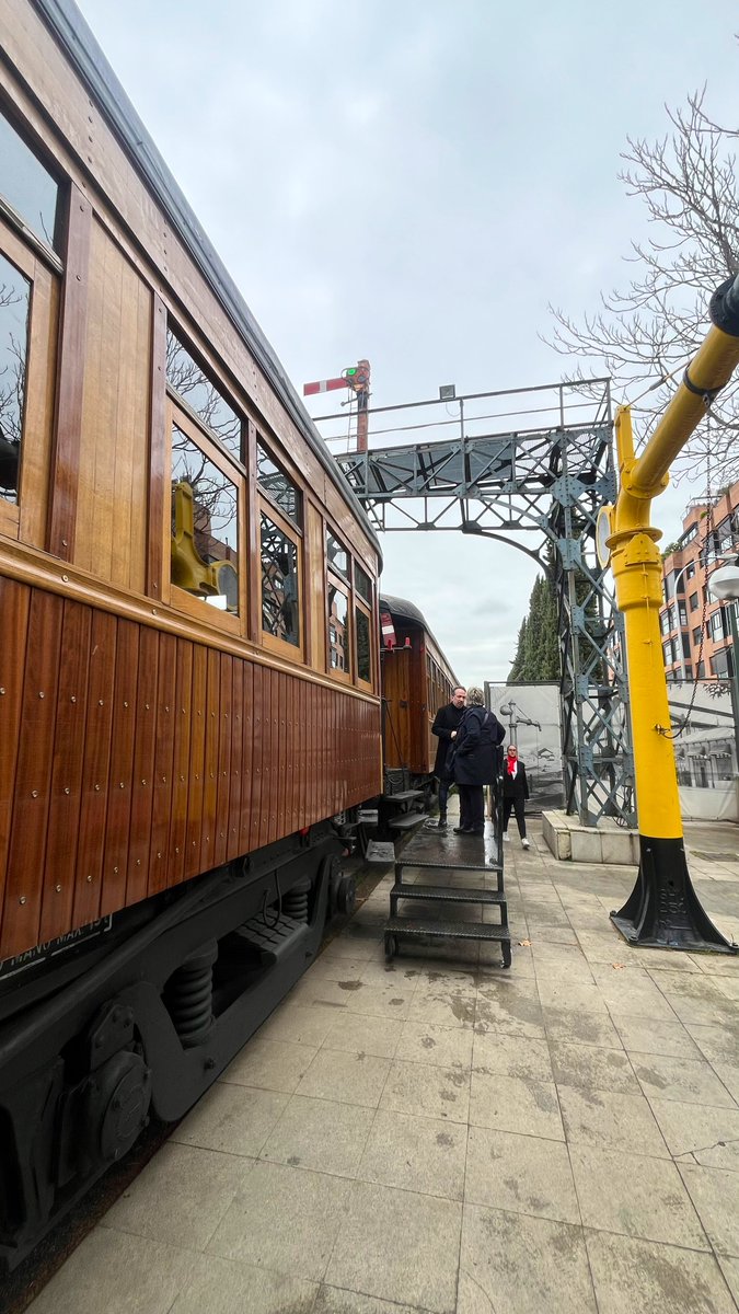 Víctor de Elena tweet media