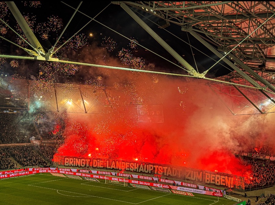 𝕊𝕋𝔸ℕ𝔻 𝕐𝕆𝕌ℝ 𝔾ℝ𝕆𝕌ℕ𝔻 👊 tweet media