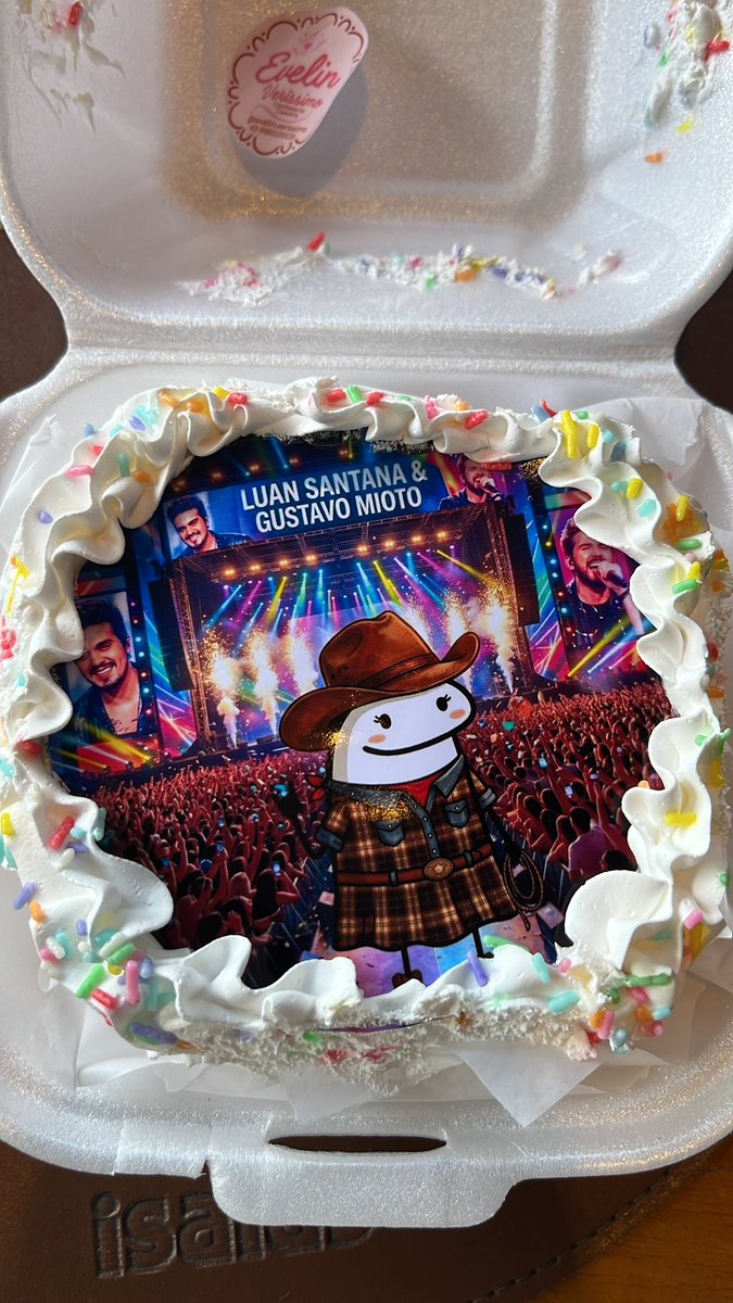 ana clara tweet media