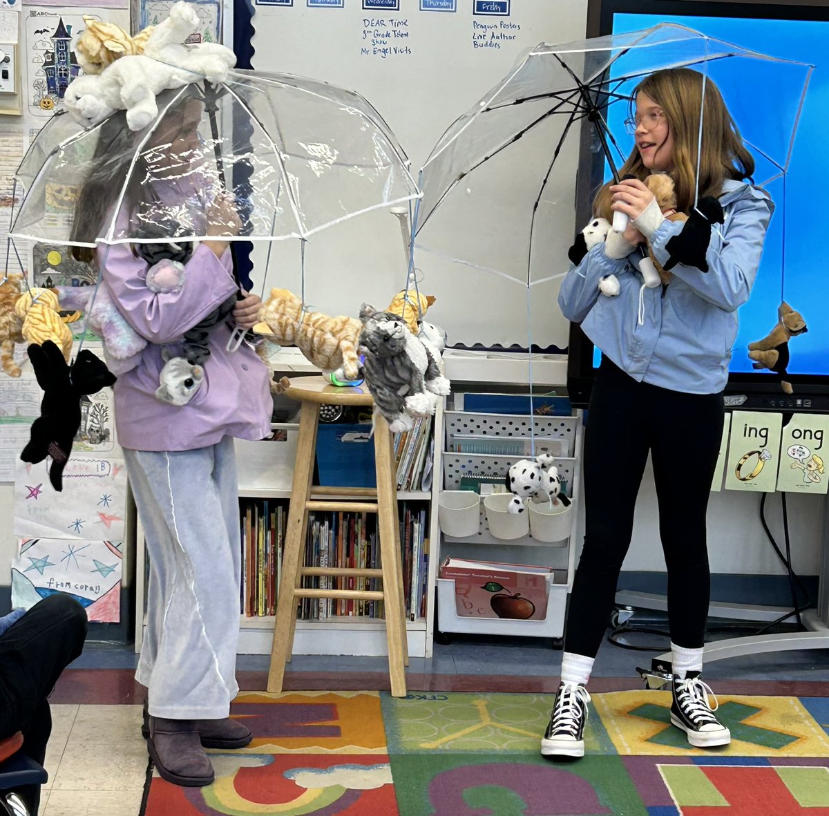 Miss Hood tweet media