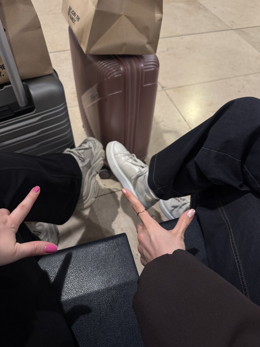 QueenHazel tweet media