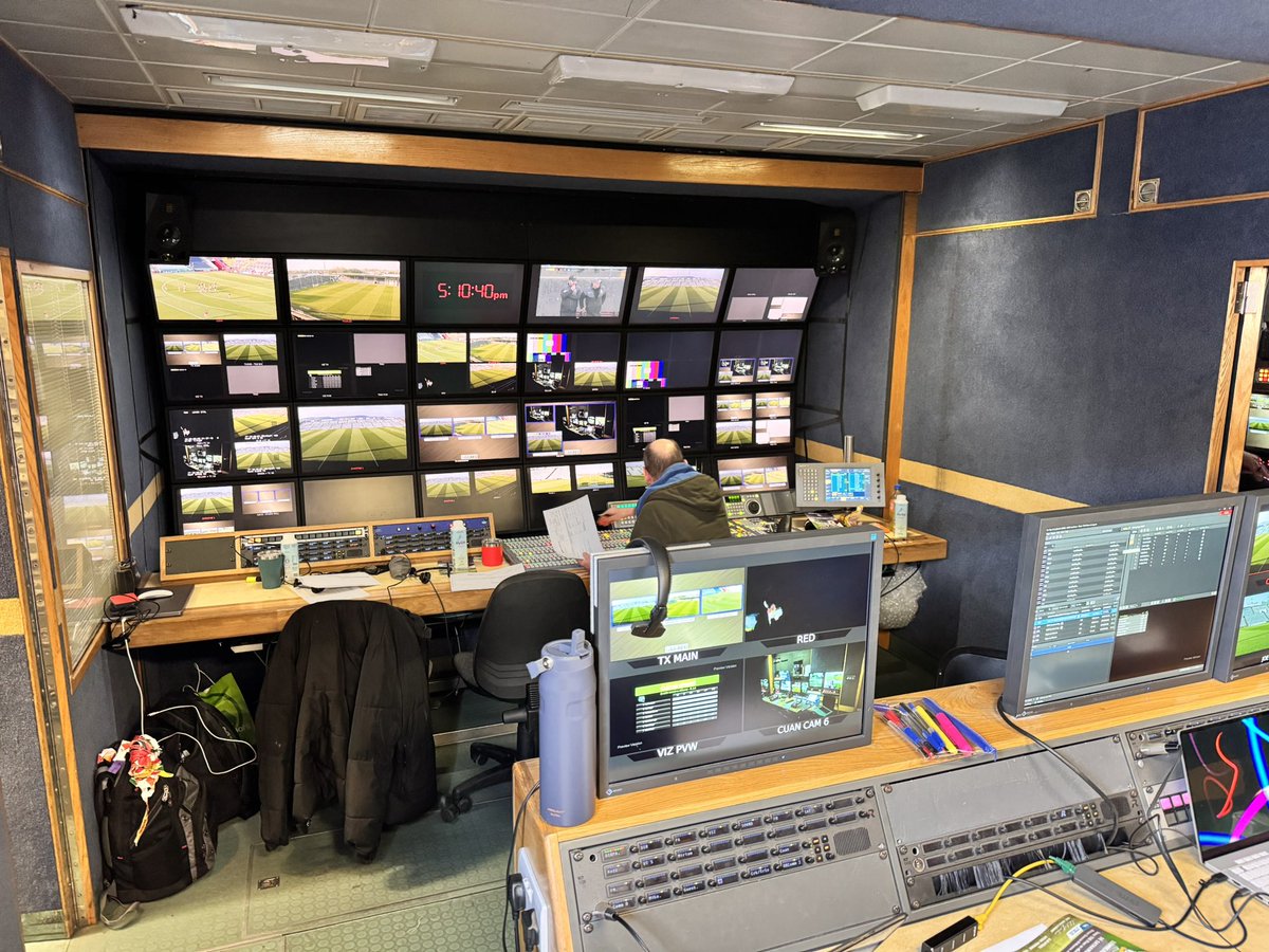 Maidhcí tweet media