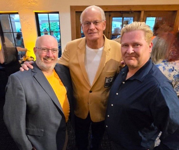 ronNcaphill's tweet photo. HUGE #BroncosCountry NEWS:
#RandyGradishar is a 1992 #PFHOF-er!
Thanks to @notinhalloffame's Revisited @ProFootballHOF Historian Project - based on #PFHOF beginning in 1948 vs 1963 (for 1920-founded #NFL with 5-man class.
32 (THIRTY-TWO) years earlier than 2024 RG enshrinement! https://t.co/3FLaj9az0T