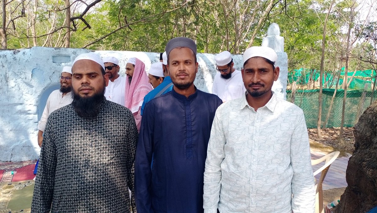 _ghouse_11's tweet photo. Eid Mubarak to all! 🌙 I hope you have a very special day with your family and loved ones. Wishing you all peace and happiness. https://t.co/XHVh7KHmSa