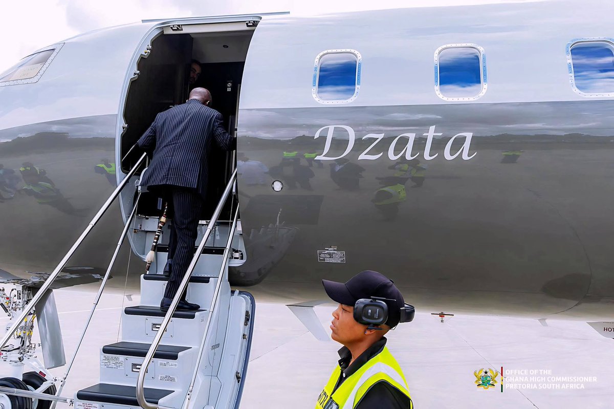 FDanyansah's tweet photo. DZATA JET ON THE MOVE! Thank you Mr. Ibrahim Mahama! Asanteman is grateful 🙏 
My King!
Your King!!
Our King!!!
Otumfour Osei Tutu II, Asantehene is coming home from South Africa 🇿🇦 with the DZATA JET 😃

#MahamaThePresident 
#AbanPapaAba https://t.co/J0GpSFb5U5
