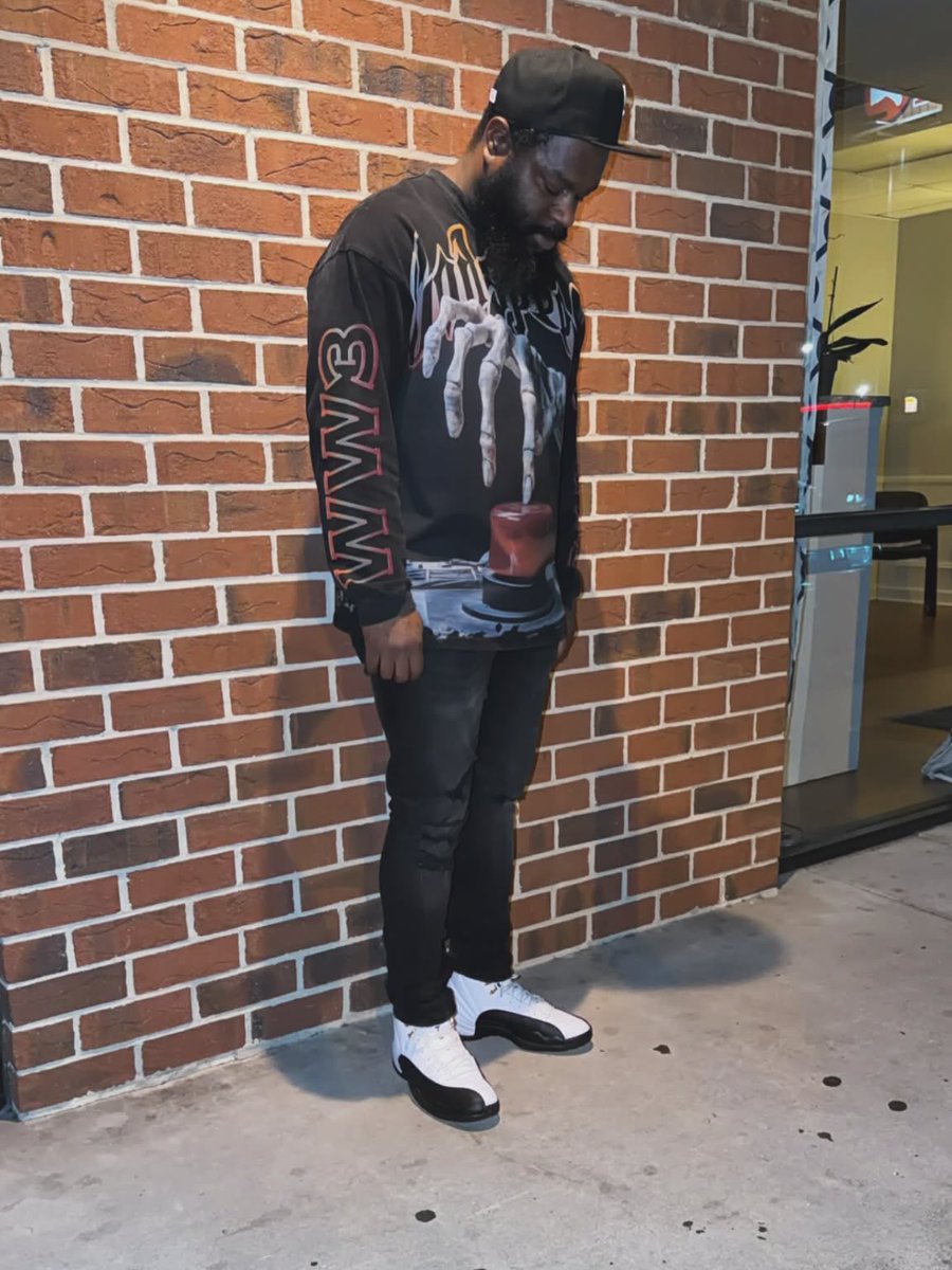 PoohDaManz's tweet photo. Full Body Pics Only 🖤 https://t.co/CgUSYzBaB9