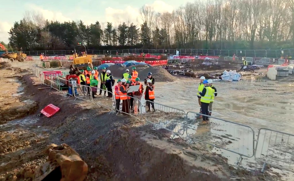 Chessington Buzz tweet media