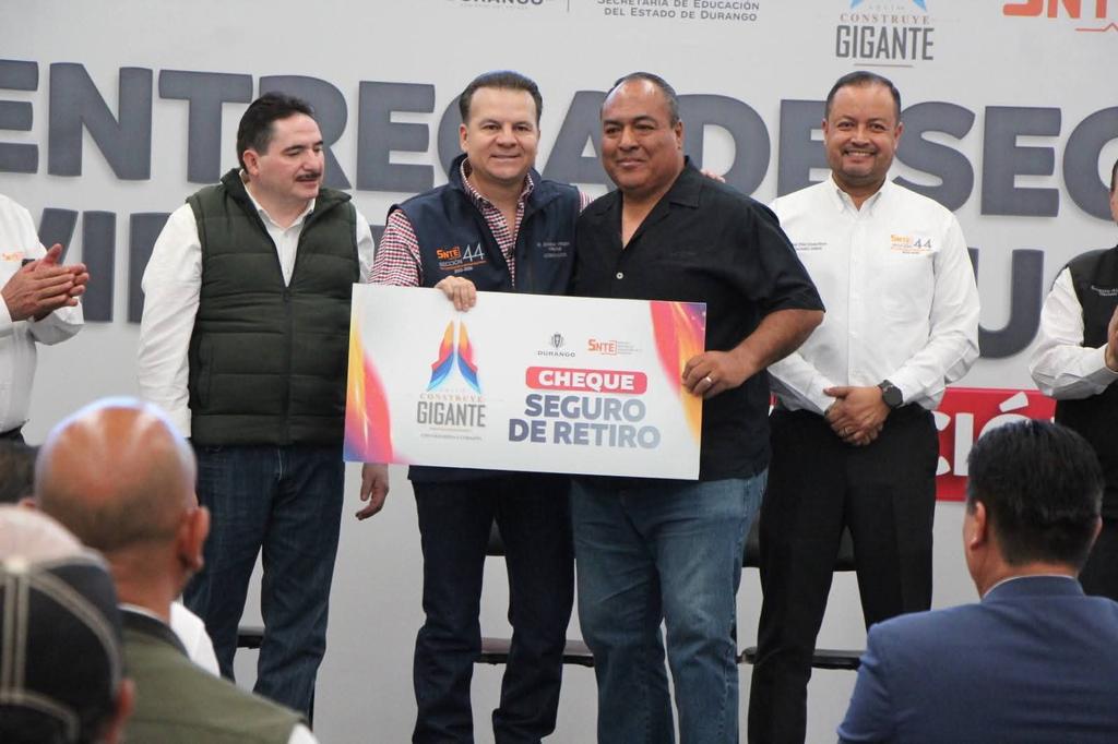 SNTE SECCIÓN 44 tweet media