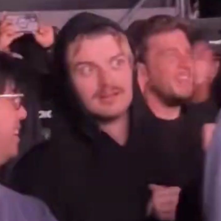 anna ᥫ᭡. tweet media