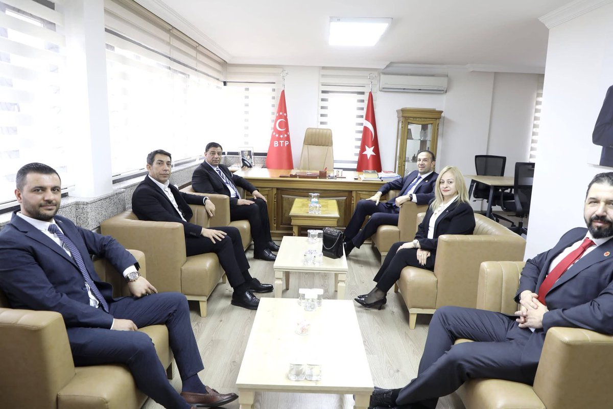 📌 BAĞIMSIZ TÜRKİYE PARTİSİ

Anavatan Partisi Genel Merkezi olarak, Ramazan Bayramı vesilesiyle Bağımsız Türkiye Partisi heyetiyle gerçekleştirdiğimiz bayramlaşma programı; Teşkilat Başkan Yardımcımız Sayın Halil Aslan başkanlığındaki ziyaret heyetimiz ile Genel Başkan