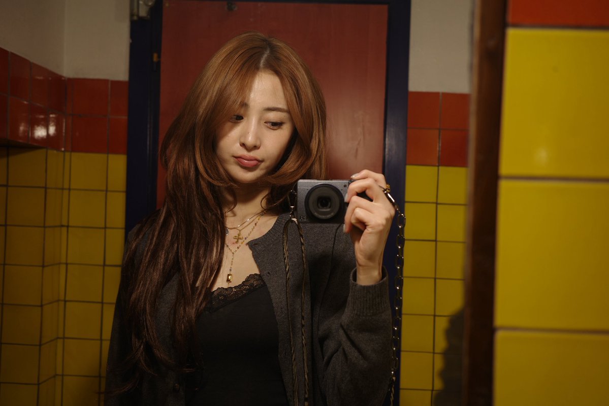 ‎yunjin tweet media