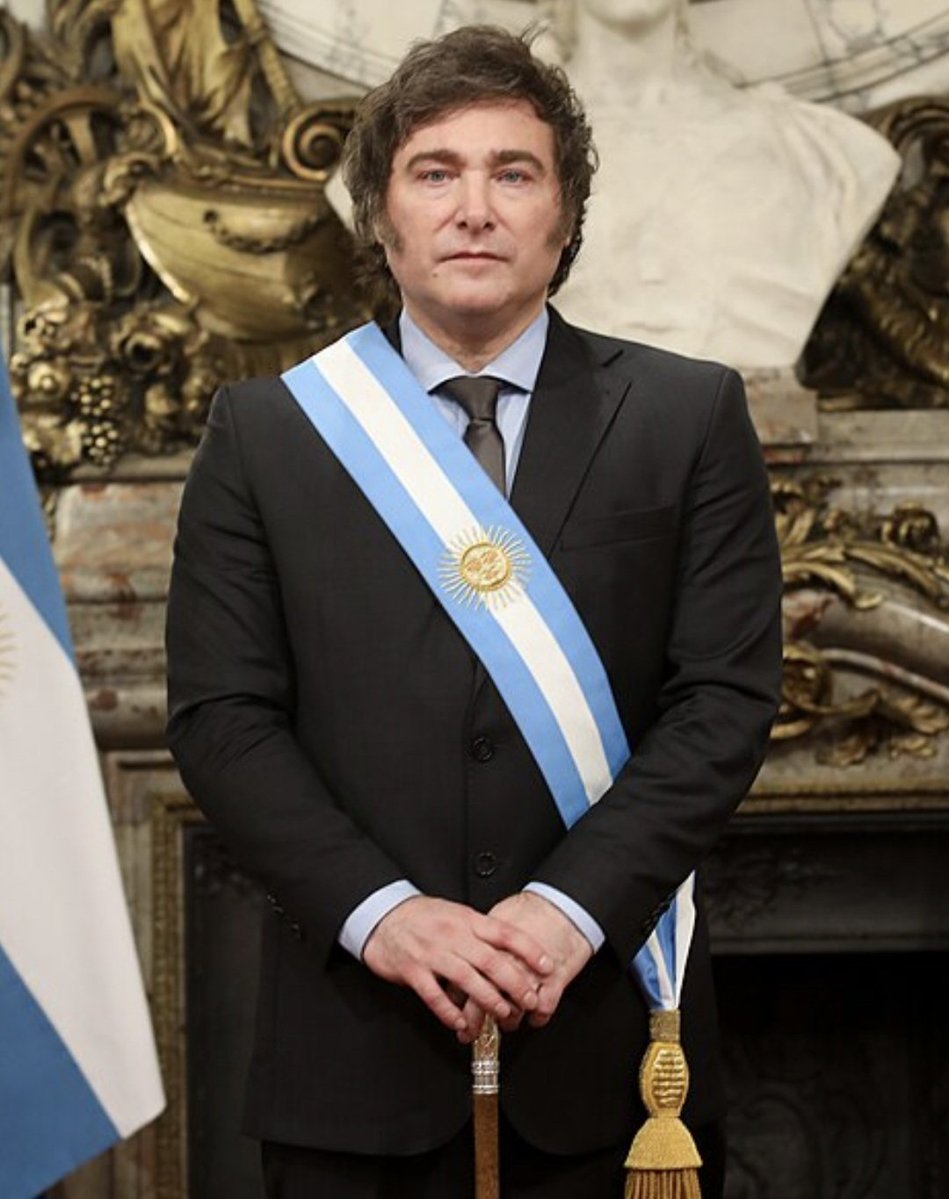 O 🇧🇷 precisa de um presidente que una as características de <a href="/nayibbukele/">Nayib Bukele</a> e <a href="/JMilei/">Javier Milei</a>. Quem será essa pessoa?