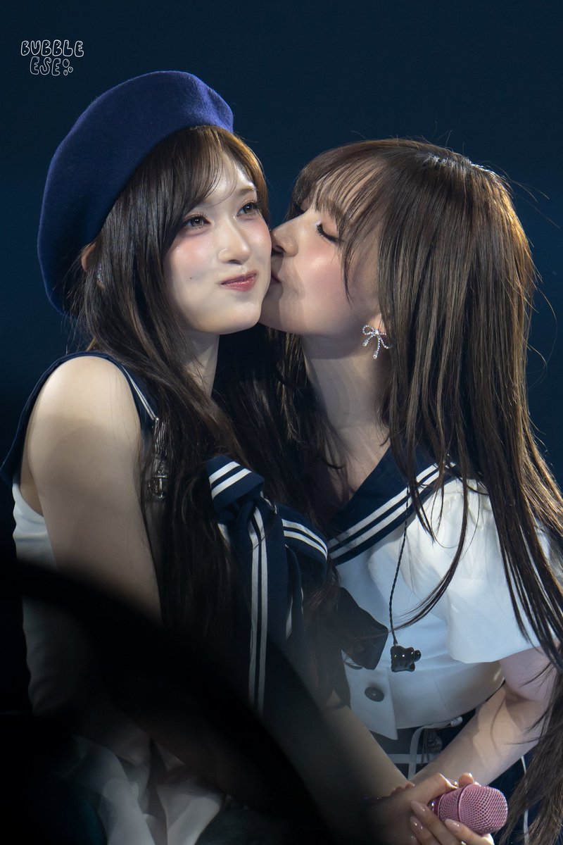 giving my maknae all the love she deserve 🫶🏻✨️