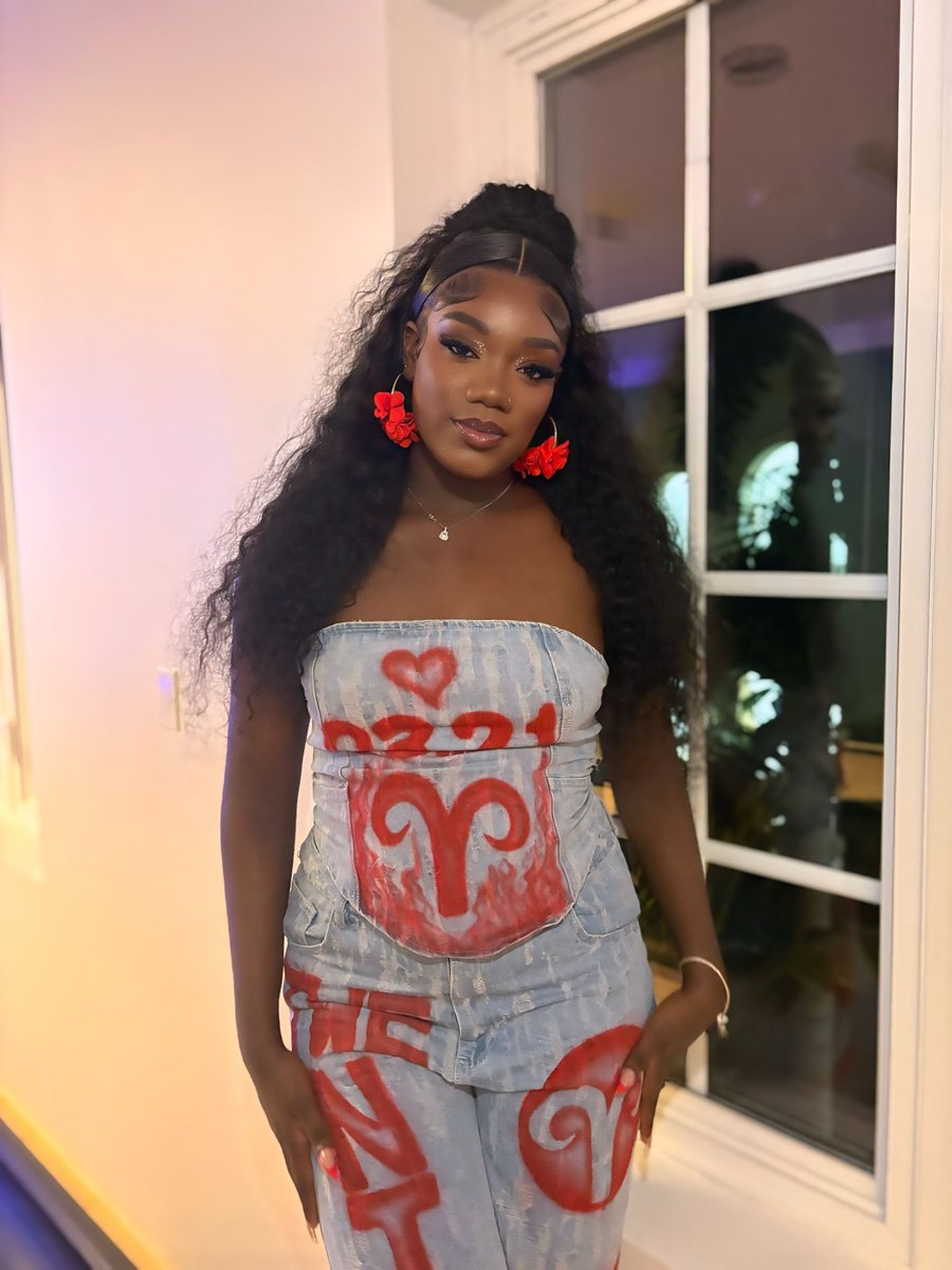 k_babyd's tweet photo. two decades plus two 🌹
Happy Birthday to Me ♈️🥰 https://t.co/rHxURwEqvc
