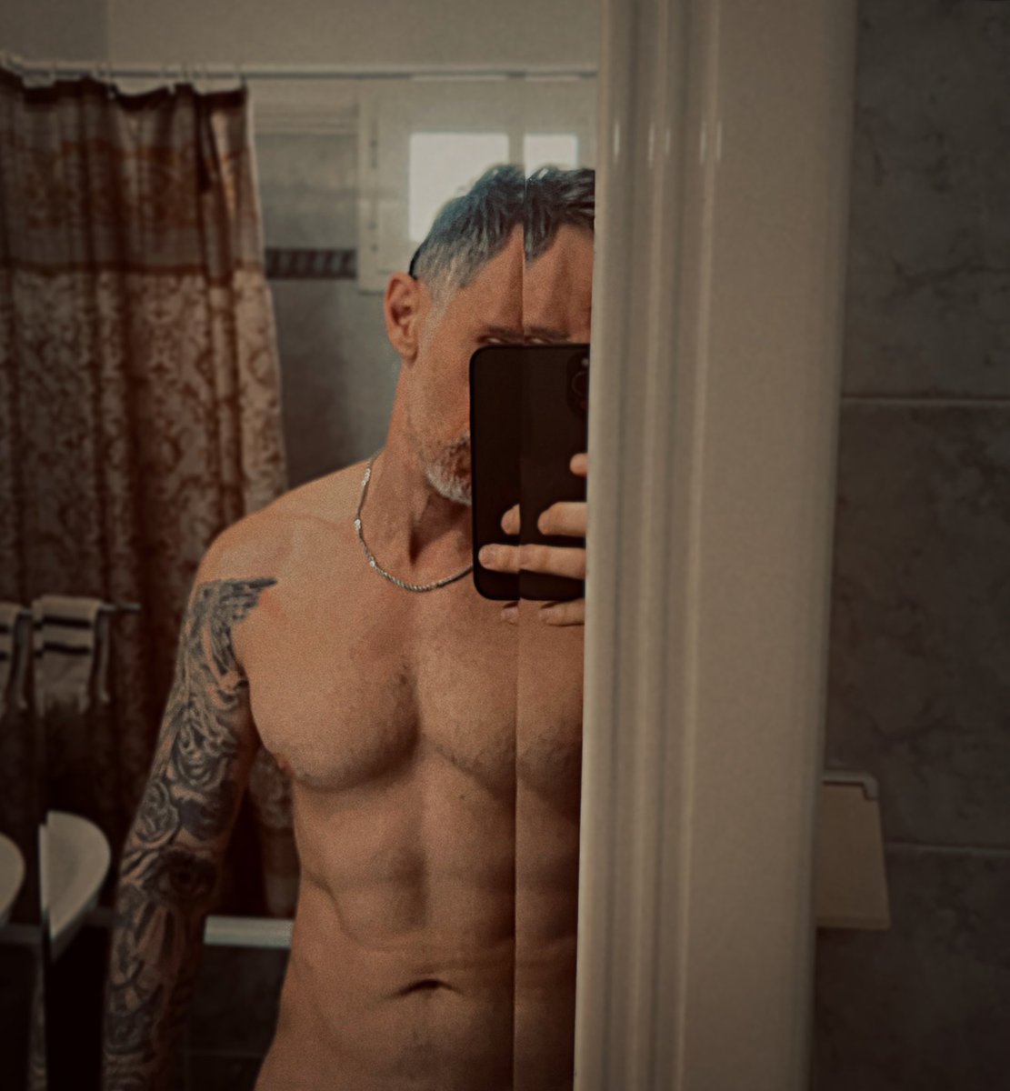 Tassos ©️ tweet media