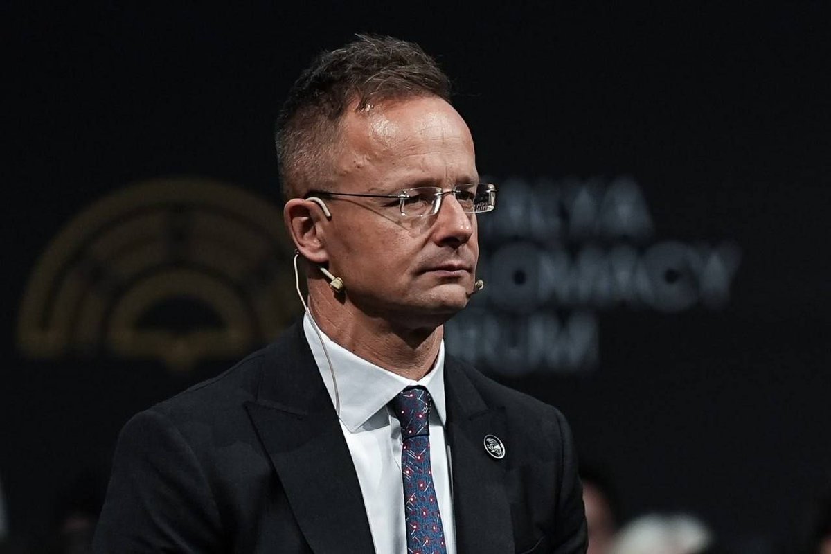 Andy Schneider tweet media