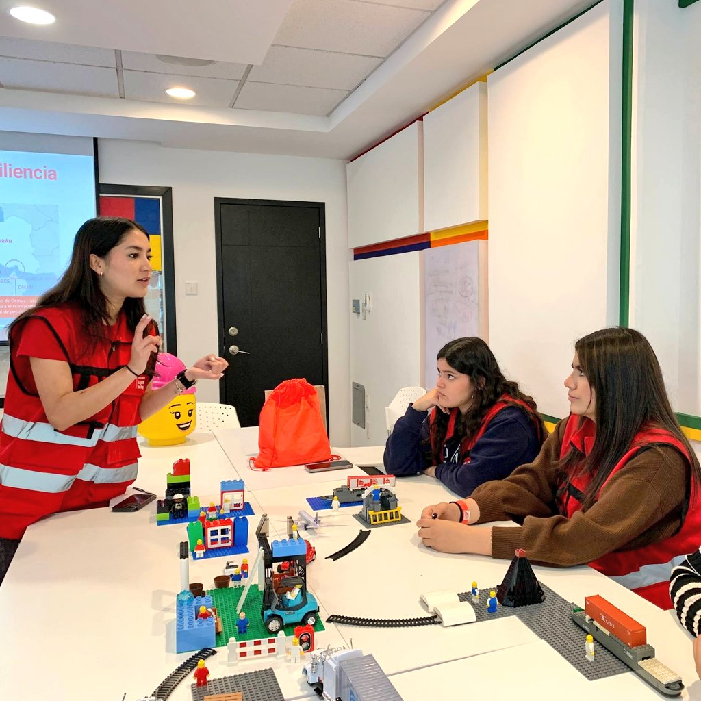UPAEP's tweet photo. Cada actividad acerca a nuevas posibilidades. ✨
UPAEP Match Up sigue construyendo experiencias que ayudan a descubrir vocaciones. 🦅📖
#UPAEP #SeTrataDeTi #MatchUpUPAEP https://t.co/y05tIXG0Hp