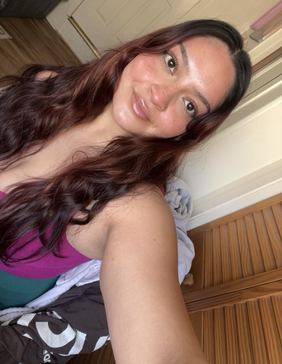 chaallz's tweet photo. defrosted 🧊🌷🌸🌼🍃🌿 https://t.co/ndWZZv9cMT