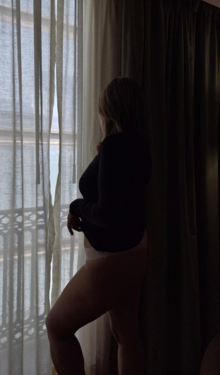 kiki_SanzOF's tweet photo. Buenos dias. I'm feeling playful. Too bad You can Only watch...♥️
Unless You make yourself useful🐶⛓️
#gooddess #fetish #findom https://t.co/76rIQ1Clc7