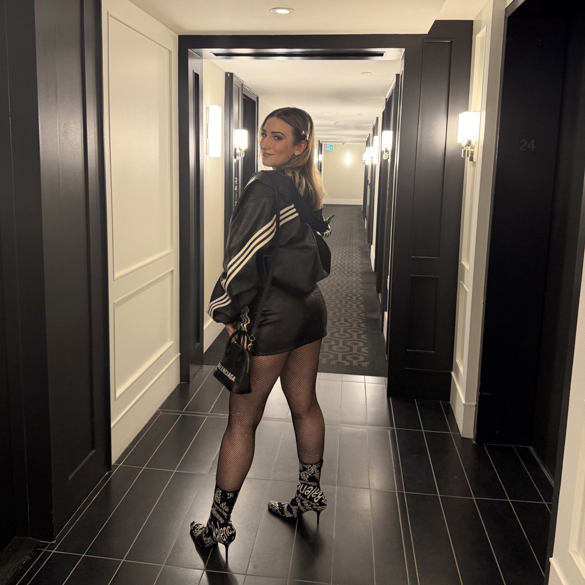 Coops🌚 tweet media