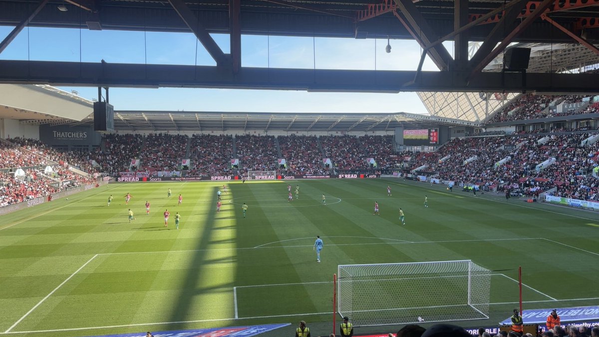 ashconlon_'s tweet photo. 6 bloody months we’ve waited for an away win. Bloody massive that is. Up the Albion.🔵⚪️ https://t.co/jaM4DH4qjF