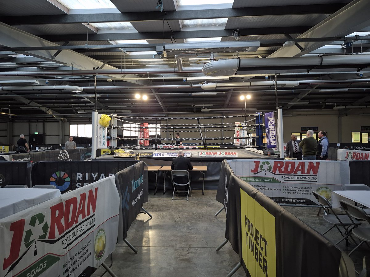 AndyGarley's tweet photo. Fight night , @CarlGreavesPro Newark Showground. Headlined by a Rematch for the @MidlandsBBBofC Cruiserweight title . holder #Craignelson V @thomaspogson https://t.co/M3pscTr7nU