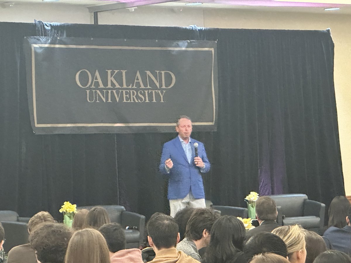 Dr. Amy Thompson tweet media