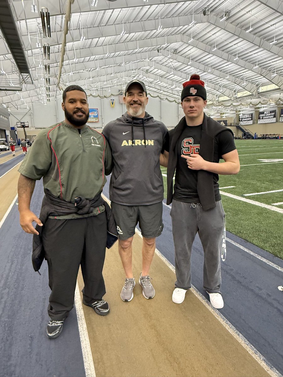 LukeFleischman's tweet image. After a great conversation with @CoachTibs I am blessed to have earned my 3rd D1 offer from @ZipsFB @BallCoachJoeMo @RMatviko @Coach_BNeal @DFitzpatrick56 @April_Trauba 

#GoZips
#AGTG

@justjamesss20 @JerrySmith617 @____NextGen @SFHSfootballNY @SFHS_FB_Recruit @ubring @MACSports
