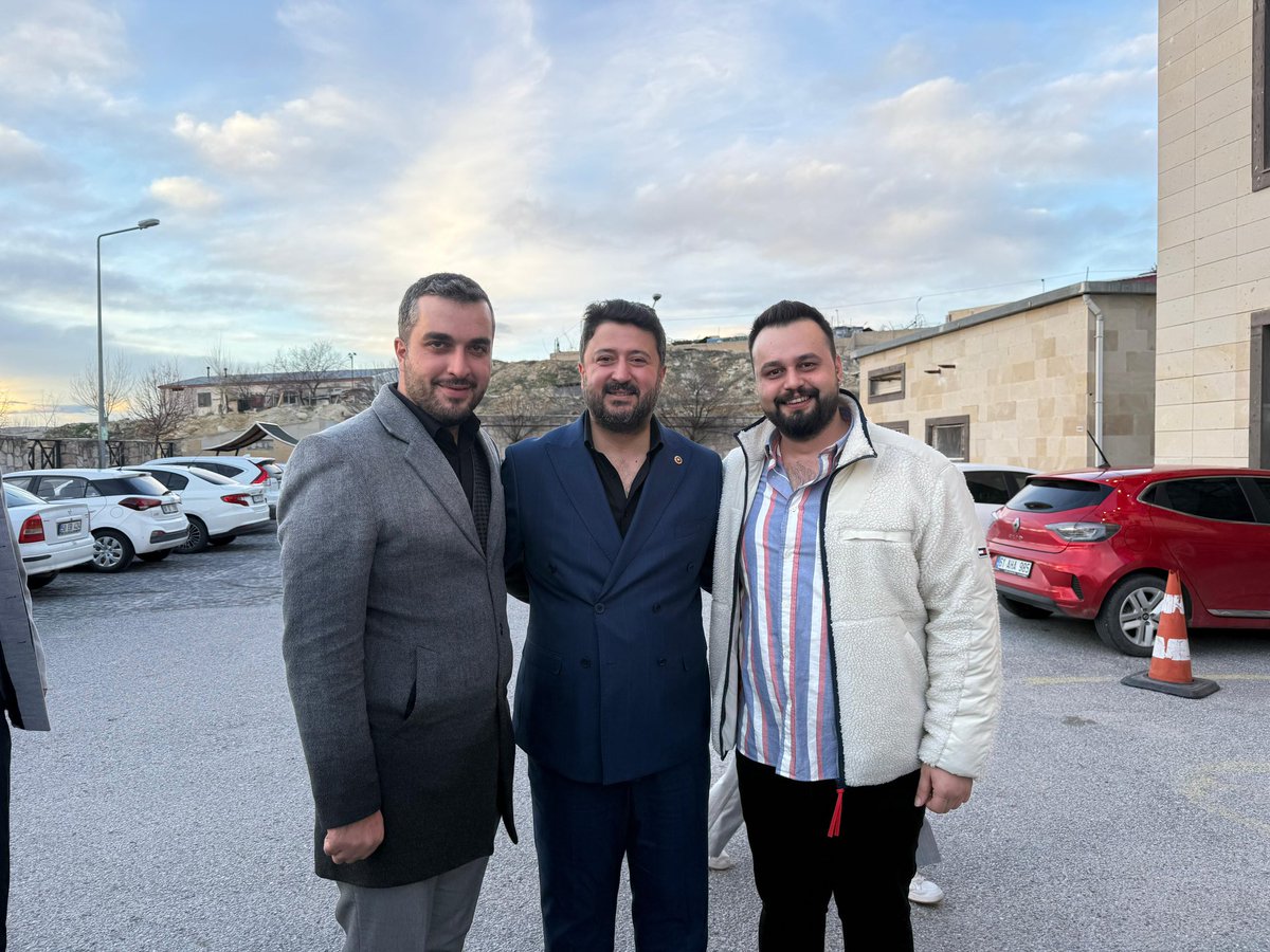 Milletvekilimiz <a href="/EmreCaliskan_50/">Emre ÇALIŞKAN</a>’ın katılımları ile;

📍Ak Parti Ürgüp İlçe Başkanlığı
📍Ürgüp İlçe Jandarma Komutanlığı
📍Ürgüp İlçe Emniyet Müdürlüğü
📍Ürgüp Devlet Hastanesi

Ziyaretlerimizi gerçekleştirerek bayramlaşma programımızı icra ettik..