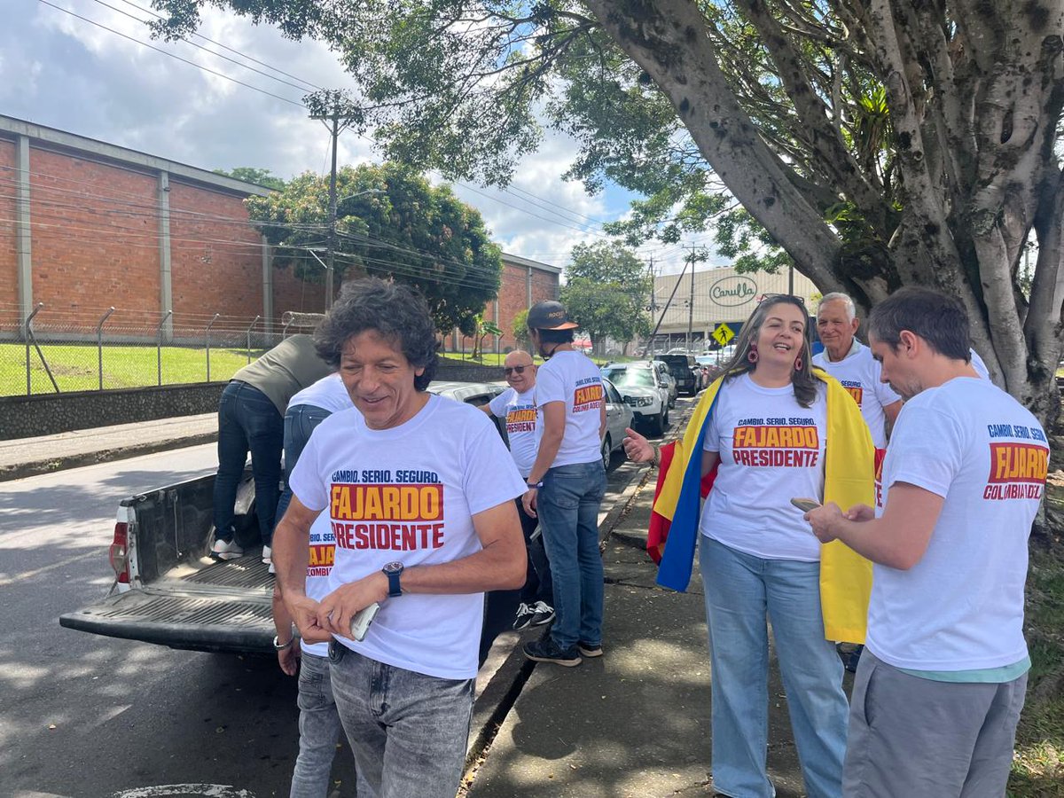 x.com/sergio_fajardo…