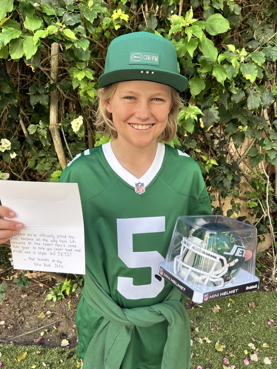 Lindsay Rhodes tweet media