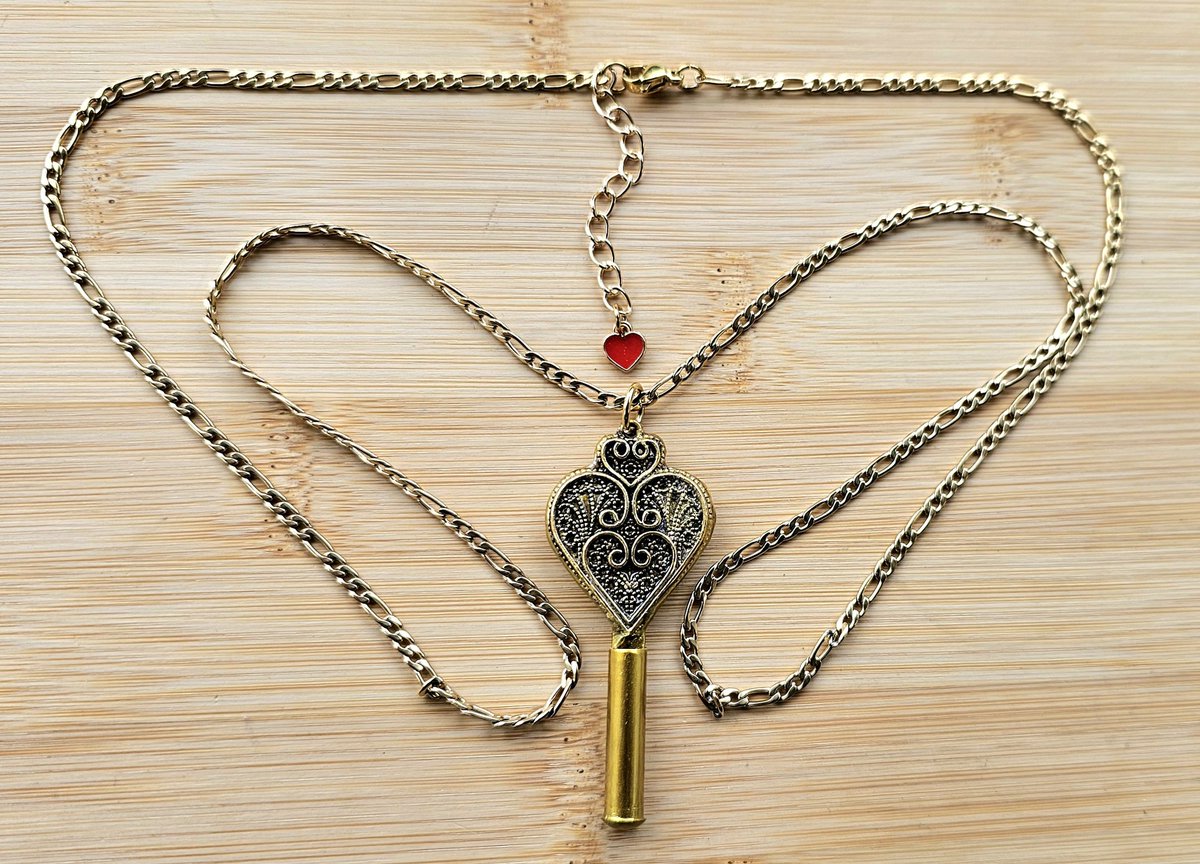 LockedinLove tweet media