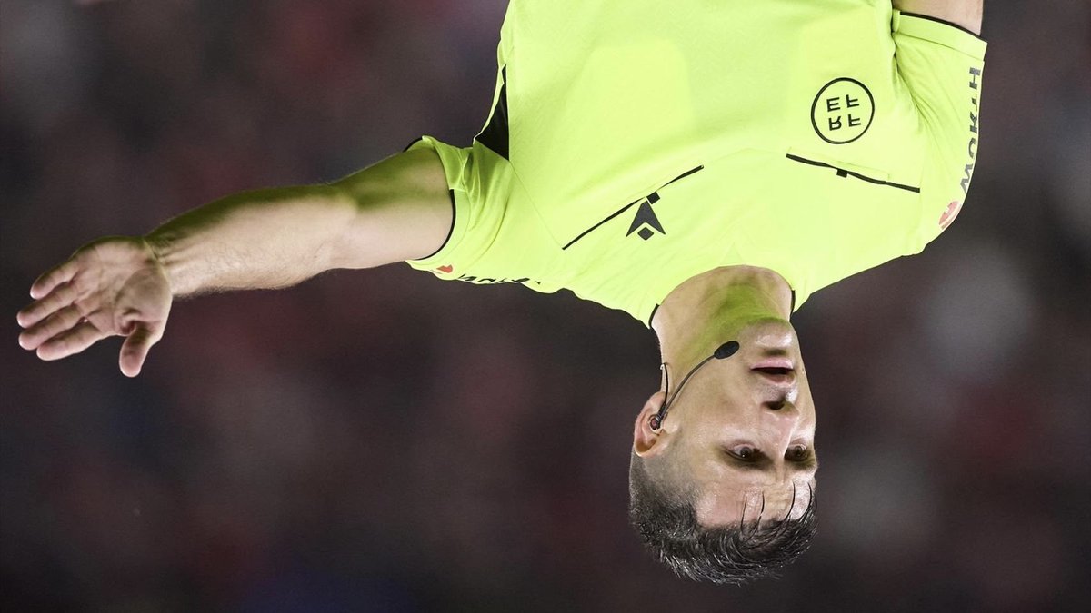 𝒞𝓇𝒾𝓈 tweet media