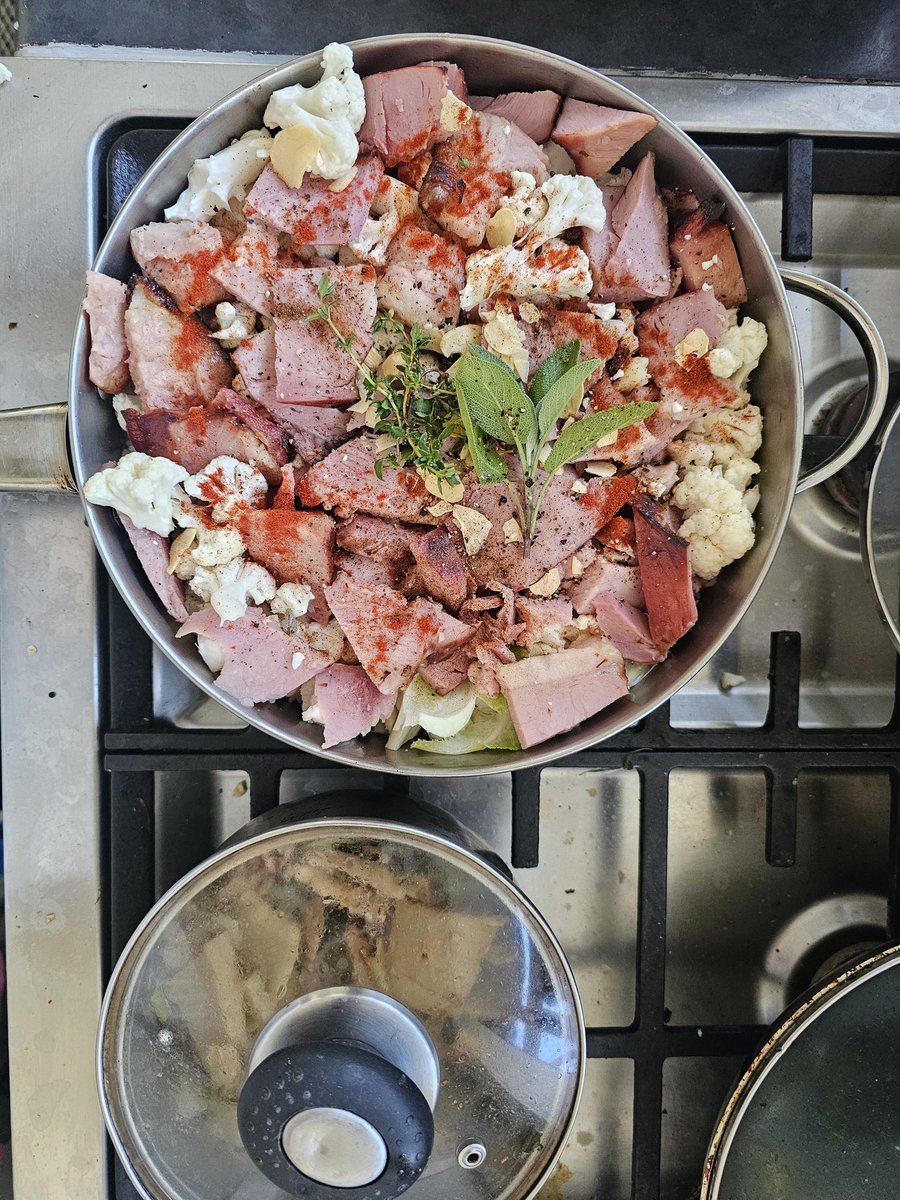 Ashley Kang tweet media