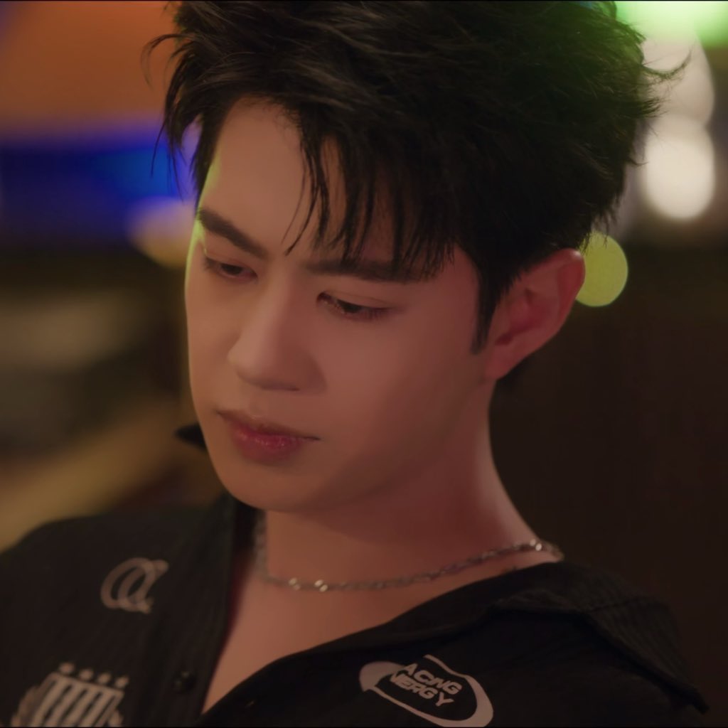 m งับป๋ม tweet media