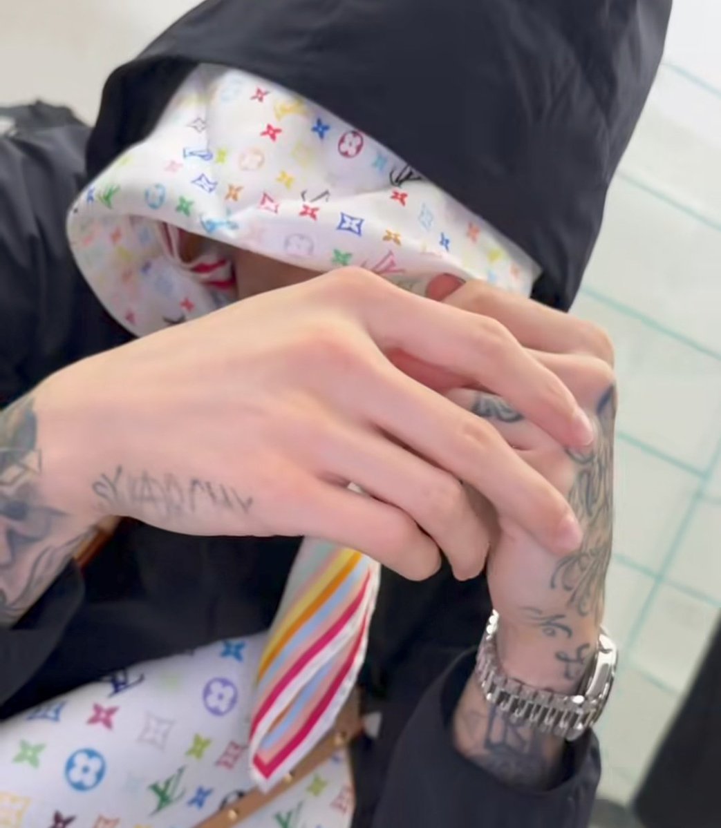 Starry Night 🛸 tweet media