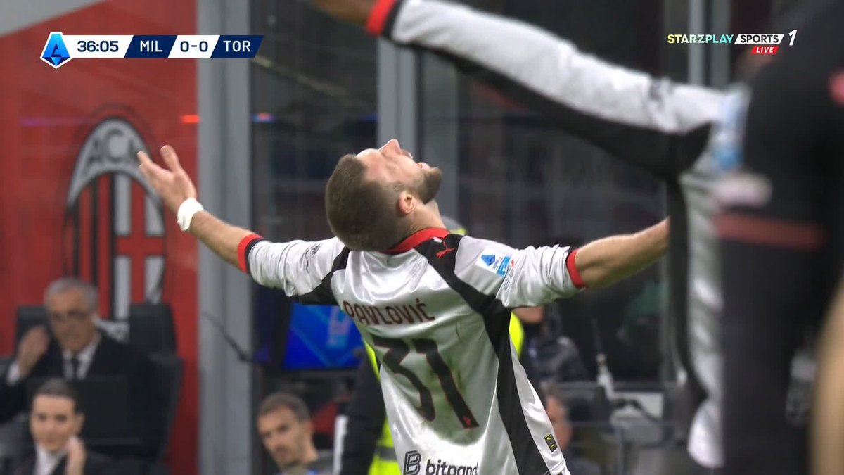 هدف خيالي من بافلوفيتش نجم ميلان ضد تورينو بالدوري الإيطالي 