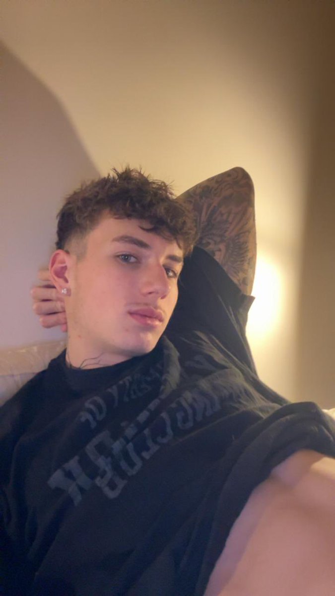 Clément tweet media