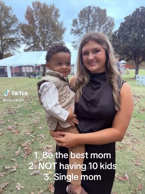 Olivia Krolczyk ✞ tweet media