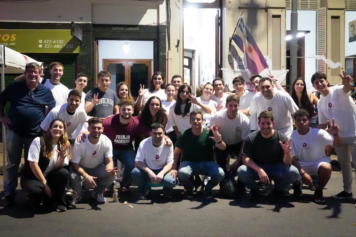 jrnacional_ar's tweet photo. Dijimos presente en el Festival por la Memoria que organizó la @JrLaPlata 

Se acercan los 50 años del golpe más sangriento de la historia argentina. 

Recordar, que es “volver a pasar por el corazón”, para generar conciencia y mayor compromiso con la democracia.

Adelante! 🇵🇱💪🏻 https://t.co/mo1CPMvqPp