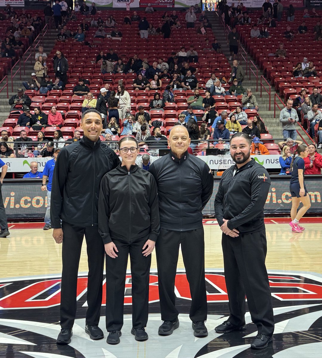 NmoaOfficials's tweet photo. 2026 NMAA 5A Girls Finals Crew:
R - Daelynn Lee
U1 - Breshaun Oglesby
U2 - Mark Salazar
Alternate - Jordan Madrid https://t.co/6s1ZbXFjO9