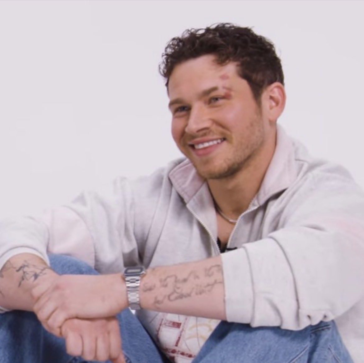 z ⟡˙⋆ tweet media